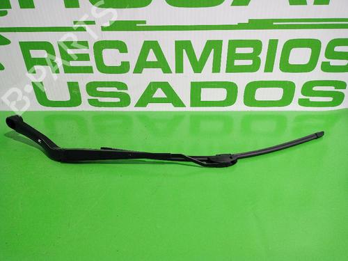 Used Front windshield wiper arm OPEL INSIGNIA A Saloon (G09) 2.0 CDTI (69) (131 hp) 31543623