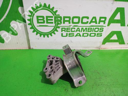 Used Engine mount FIAT 500 C (312_) 1.3 D Multijet (312CXE1A, 312AXE1A) (95 hp) 31551777