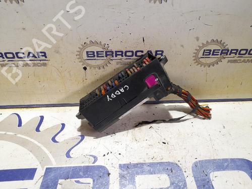 Used Fuse box VW CADDY III MPV (2KB, 2KJ, 2CB, 2CJ) 1.9 TDI (105 hp) 31539404