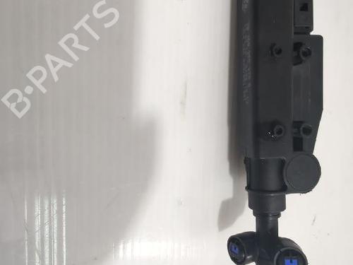 Used Headlight washer VW PHAETON (3D1, 3D2, 3D3, 3D4, 3D6, 3D7, 3D8, 3D9) 3.0 V6 TDI 4motion (240 hp) 31567667