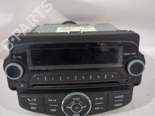 Used Radio Radio OPEL CORSA E (X15) 1.4 (08, 68) (75 hp) 33746968 33746968