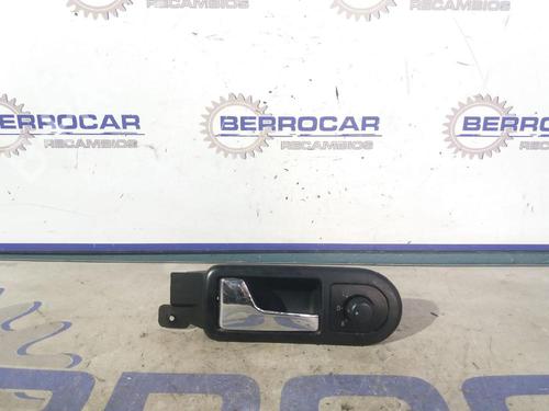 Venstre fortil invendig håndtag VW PASSAT B5 (3B2) 1.9 TDI (110 hp) 31569931