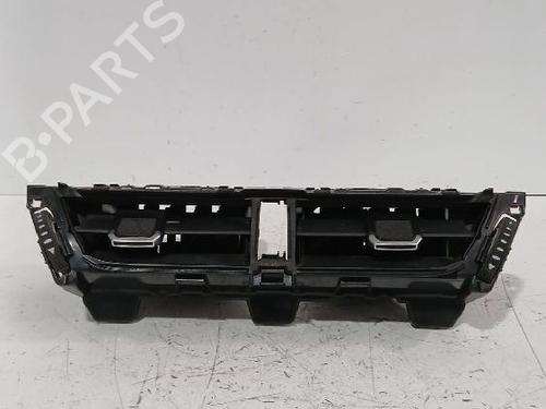 Used Air vent Air vent TOYOTA COROLLA Saloon (_E21_) 1.8 VVTi Hybrid (ZWE211) (122 hp) 33747283 33747283