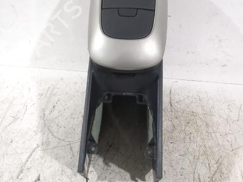 Midtkonsoll TOYOTA AURIS (_E15_) 1.6 (ZRE151_, ZRE151R) (124 hp) 31566773