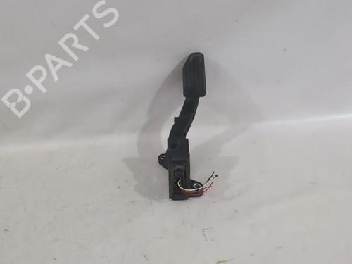 Used Pedal Pedal TOYOTA YARIS (_P13_) 1.5 (NSP131_) (112 hp) 33747123 33747123
