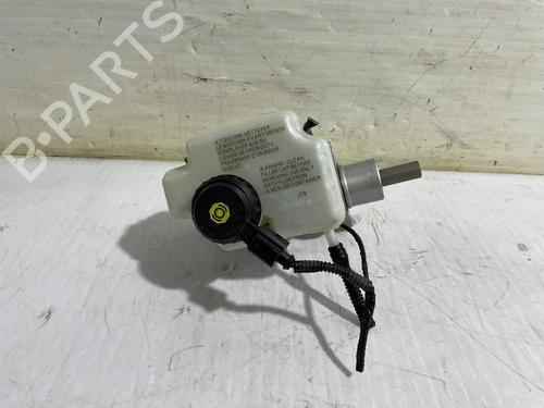 Used Brake master cylinder Brake master cylinder SKODA YETI (5L) 1.2 TSI (105 hp) 31560837 31560837