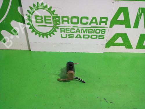 Used Washer pump PEUGEOT 206 Saloon 1.4 (75 hp) 31554324