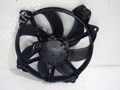 Radiator fan RENAULT MEGANE IV Saloon 1.3 TCe 115 (LVN9) | BP31558181M35