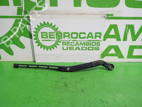 Used Front windshield wiper arm AUDI A4 B6 (8E2) 2.5 TDI (163 hp) 31553084