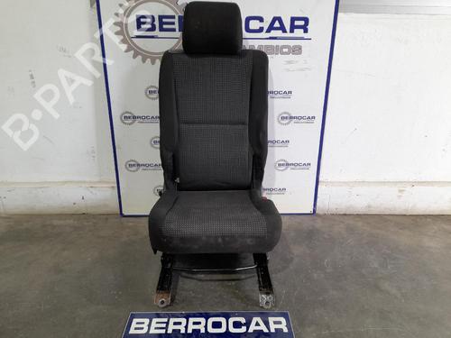 Used Rear seat TOYOTA COROLLA Verso (ZER_, ZZE12_, R1_) 2.2 D-4D (AUR10_, AUR10R) (177 hp) 31673384