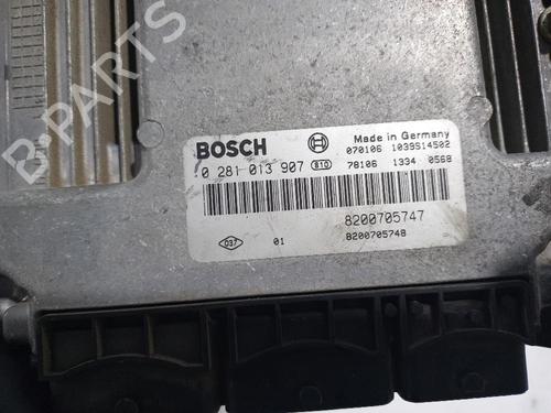 Engine control unit (ECU) RENAULT SCÉNIC II (JM0/1_) | BP31674132M57