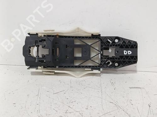 Used Front right exterior door handle Front right exterior door handle SKODA FABIA III Estate (NJ5) 1.0 TSI (95 hp) 38864815 38864815