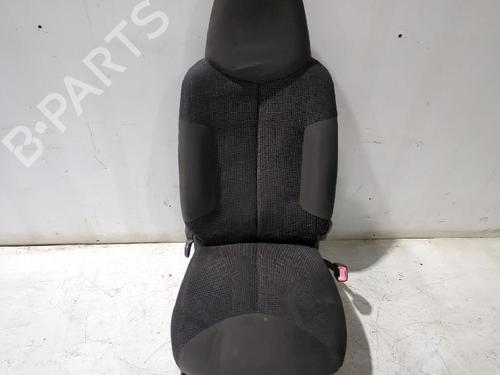 Asiento delantero derecho Asiento delantero derecho PEUGEOT 107 (PM_, PN_) 1.4 HDi (54 hp) 35894572 35894572