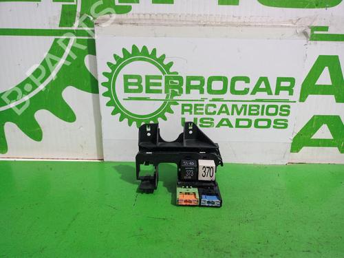 Used Fuse box AUDI A4 B6 (8E2) 2.5 TDI (163 hp) 31553151
