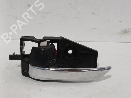 Used Front left interior door handle SUZUKI SX4 S-Cross (JY) 1.4 T AllGrip (AKK414) (140 hp) 31567759