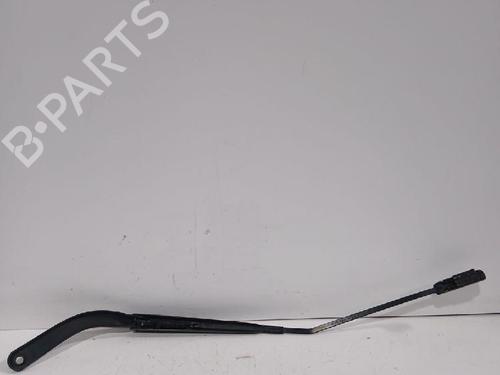 Front windshield wiper arm SMART FORFOUR Hatchback (453) electric drive / EQ (453.091) | BP32464244C143