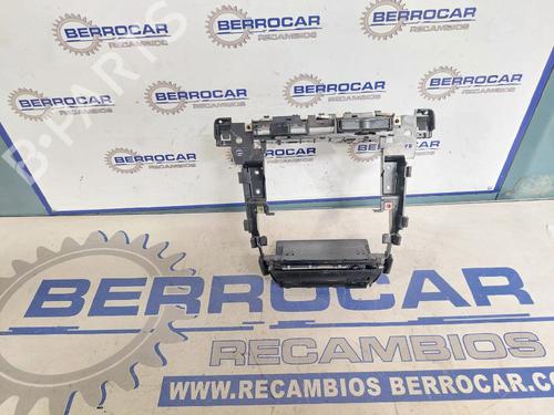 Console central AUDI A6 C5 (4B2, 4B4) 2.5 TDI (180 hp) 31569398