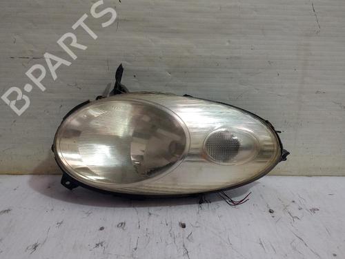 Used Right headlight Right headlight NISSAN MICRA III (K12) 1.2 16V (80 hp) 31561755 31561755