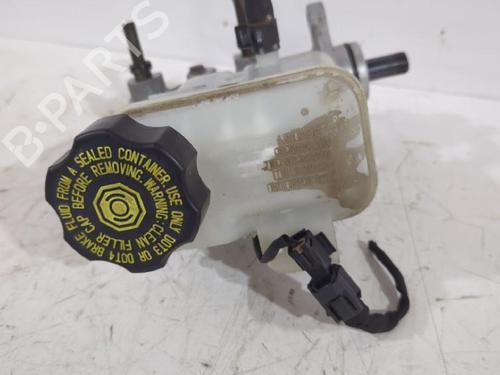 brake-master-cylinder-kia-carens-iii-mpv-un-2006-2007-2008-2009-2010-2011-2012-2013-31564020 main image
