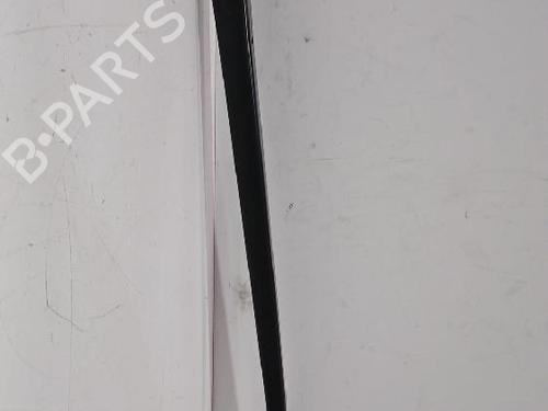 front-windshield-wiper-arm-suzuki-sx4-s-cross-jy-2013-31567748 main image