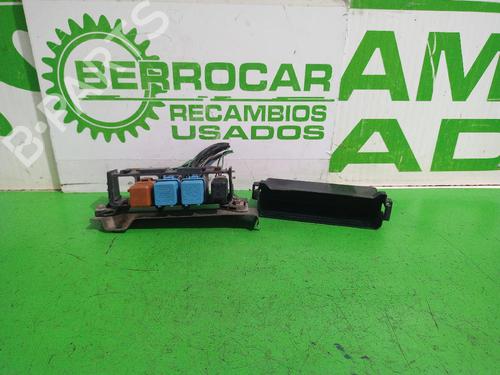Used Fuse box Fuse box NISSAN SERENA (C23) 2.3 D (75 hp) 31553240 31553240