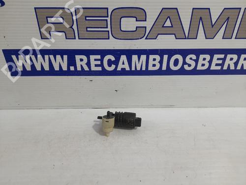 Used Washer pump OPEL CORSA C (X01) 1.7 CDTI (F08, F68) (100 hp) 31673752