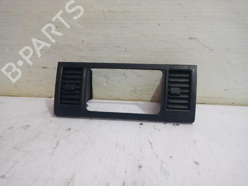 Used Air vent Air vent 31561440 31561440