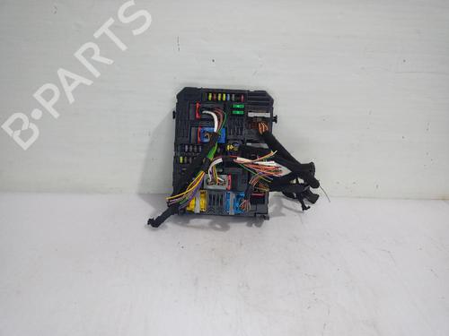 Used Fuse box Fuse box PEUGEOT 308 SW II (LC_, LJ_, LR_, LX_, L4_) 1.2 THP 110 (110 hp) 31558137 31558137