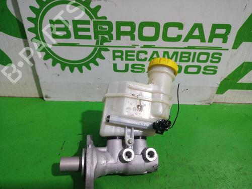 Used Brake master cylinder Brake master cylinder FIAT 500 C (312_) 1.3 D Multijet (312CXE1A, 312AXE1A) (95 hp) 31551798 31551798