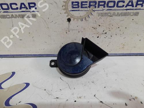 Used Horn VW POLO IV (9N_, 9A_) 1.4 TDI (70 hp) 31540329