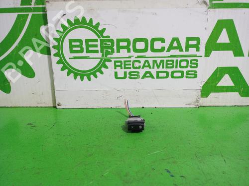 switch-renault-megane-ii-coupe-cabriolet-em01_-2003-2004-2005-2006-2007-2008-2009-2010-31552441 main image