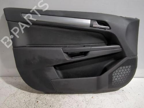 Forreste venstre beklædning Forreste venstre beklædning OPEL ASTRA H Saloon (A04) 1.7 CDTi (L69) (101 hp) 33735090 33735090