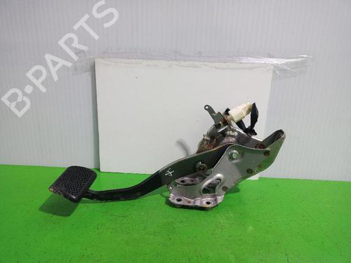 Used Break pedal Break pedal TOYOTA AURIS (_E18_) 1.8 Hybrid (ZWE186_, ZWE186R) (136 hp) 31554485 31554485
