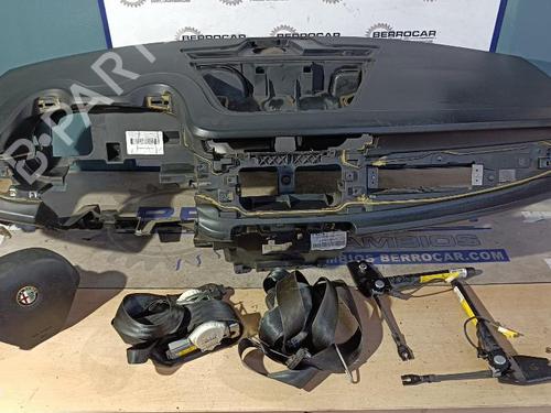 Used Airbag Kit Airbag Kit ALFA ROMEO GIULIETTA (940_) 1.6 JTDM (940FXD1A) (105 hp) 31570026 31570026