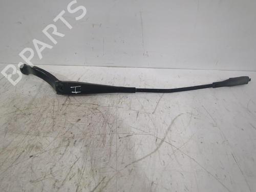 front-windshield-wiper-arm-opel-corsa-d-s07-2006-2007-2008-2009-2010-2011-2012-2013-2014-2015-31565788 main image