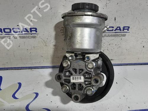 Used Steering pump TOYOTA AVENSIS Saloon (_T25_) 2.2 D-4D (ADT251_, ADT251R) (150 hp) 31540164