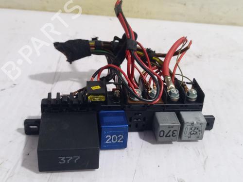 Used Fuse box VW PASSAT B5.5 (3B3) 1.9 TDI (130 hp) 31562268