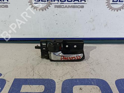 Maneta interior delantera izquierda TOYOTA AVENSIS (_T25_) 1.8 VVT-i (ZZT251_, ZZT251R) (129 hp) 31678297