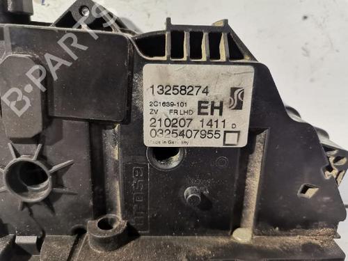 Used Front right lock OPEL CORSA D (S07) [2006-2015]  31677857