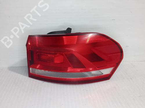 Used Right taillight VW TOURAN (5T1) 1.6 TDI (110 hp) 31555685