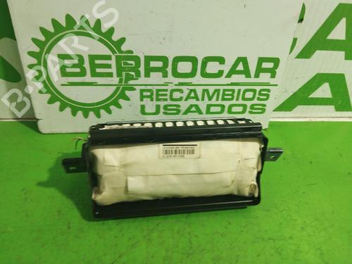 Used Passenger airbag NISSAN MICRA III (K12) 1.2 LPG (80 hp) 31546048