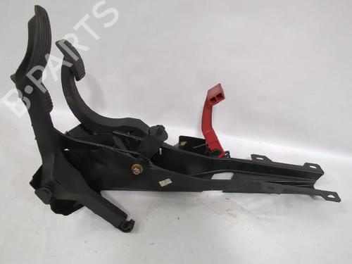 Used Pedal Pedal 38166645 38166645