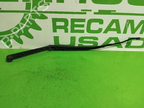 front-windshield-wiper-arm-kia-carnival-i-up-fl-1998-1999-2000-2001-31675042 main image