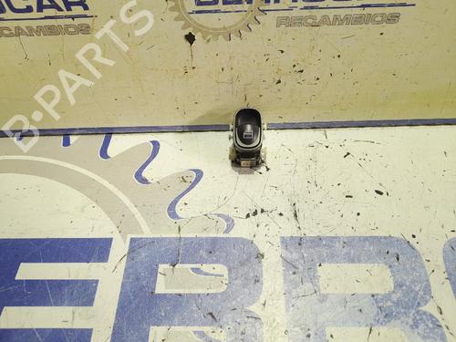 left-rear-window-switch-mercedes-benz-c-class-w203-2000-2001-2002-2003-2004-2005-2006-2007-31539516 main image