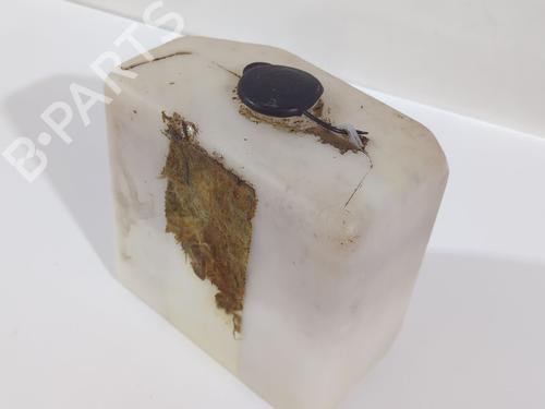 Used Windscreen washer tank Windscreen washer tank FORD FIESTA II (FBD) 1.1 (FBD) (49 hp) 40279264 40279264