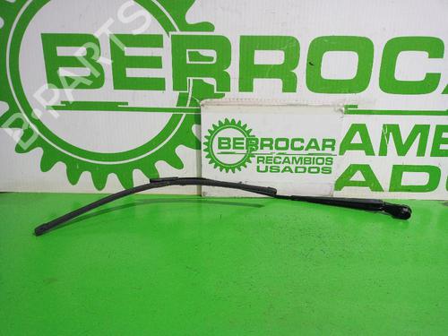 Used Front windshield wiper arm RENAULT GRAND SCÉNIC III (JZ0/1_) 1.2 TCe (JZ16) (132 hp) 31550766
