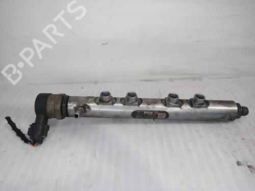 Used Injection rail Injection rail 38862517 38862517