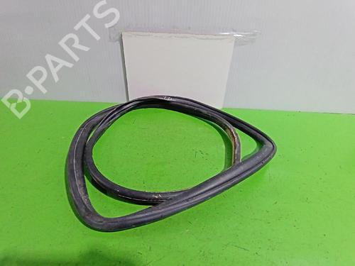 Gummiliste TOYOTA AURIS (_E18_) 1.8 Hybrid (ZWE186_, ZWE186R) (136 hp) 31554441