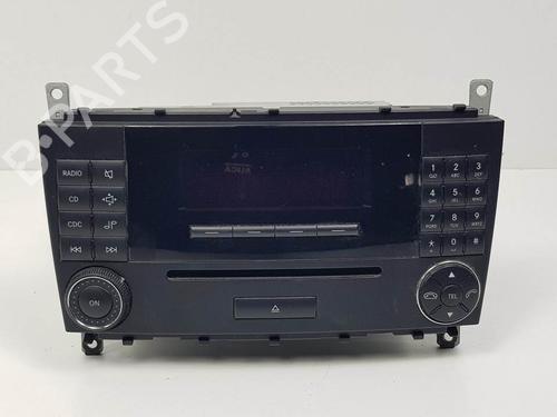 Used Radio Radio MERCEDES-BENZ C-CLASS (W203) C 200 CDI (203.007) (122 hp) 11698279 11698279