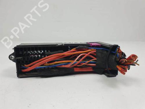 Fuse box VW TOURAN (1T1, 1T2) 2.0 FSI | BP10743645E1 
